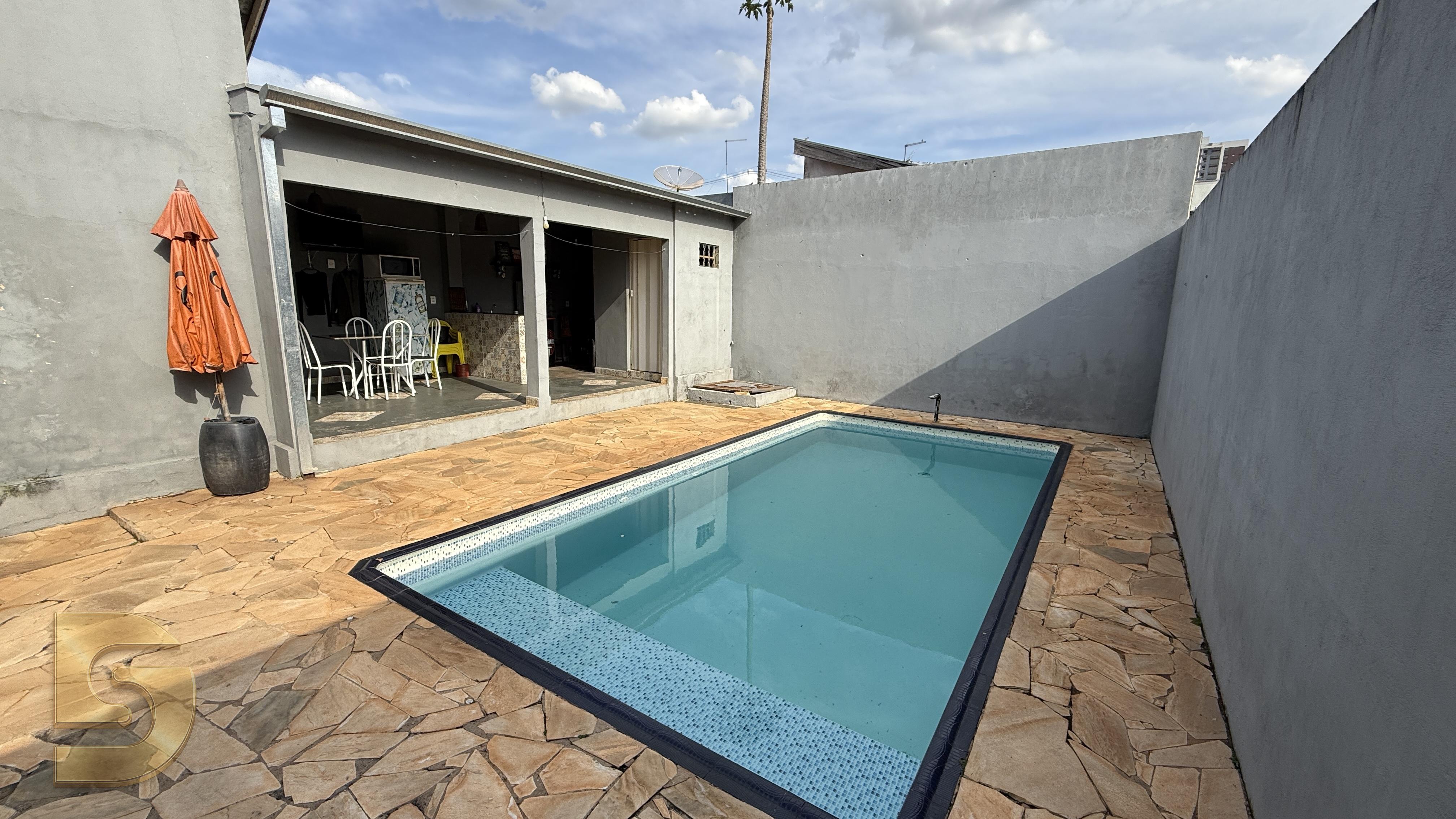 VENDO CASA GEISEL