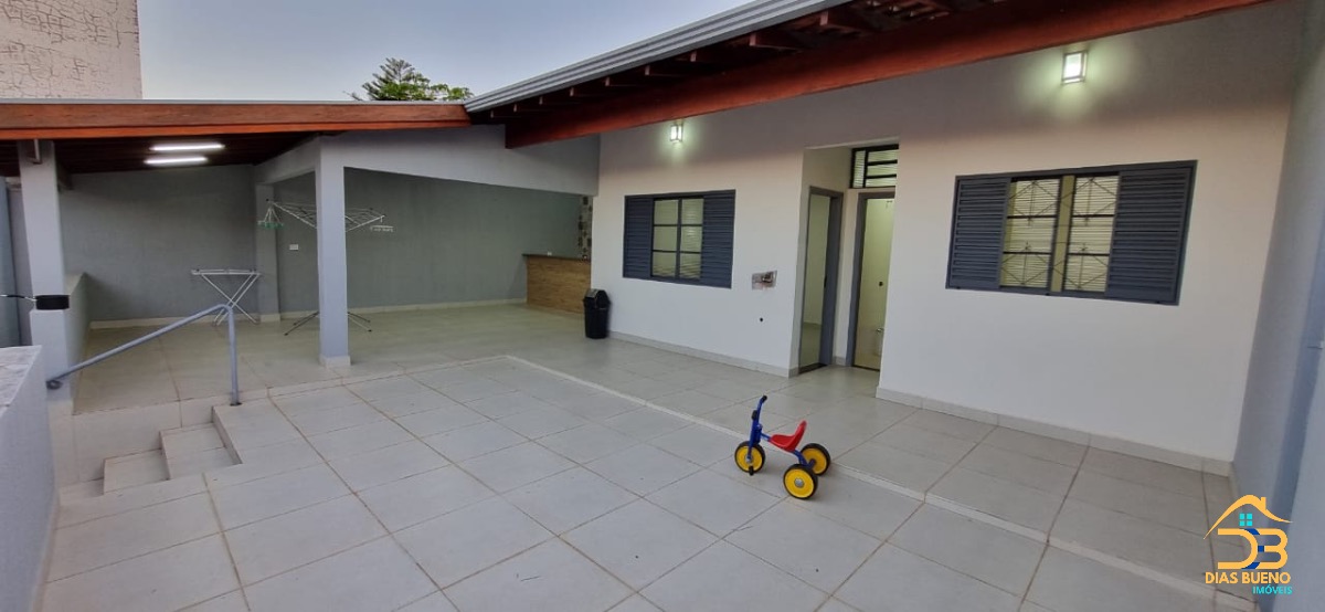 LINDA CASA BAIRRO VISTA ALEGRE